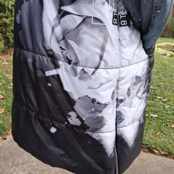 Black White Rose with Crystals Hooded Puffer Vest XL - Picture 11 of 15